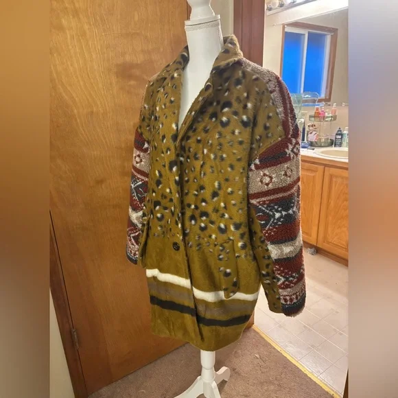 Anthropology Pilcro Aztec Leopard Print Faux Fur Jacket - Picture 4 of 14